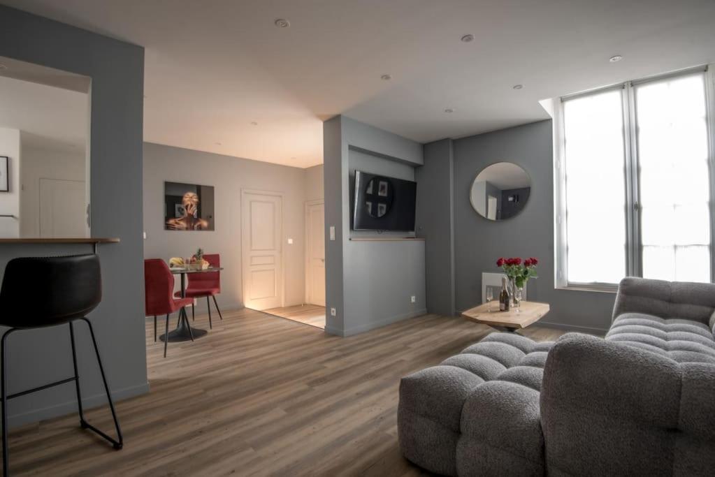 L'Escapade Apartment อองเชร์ ภายนอก รูปภาพ