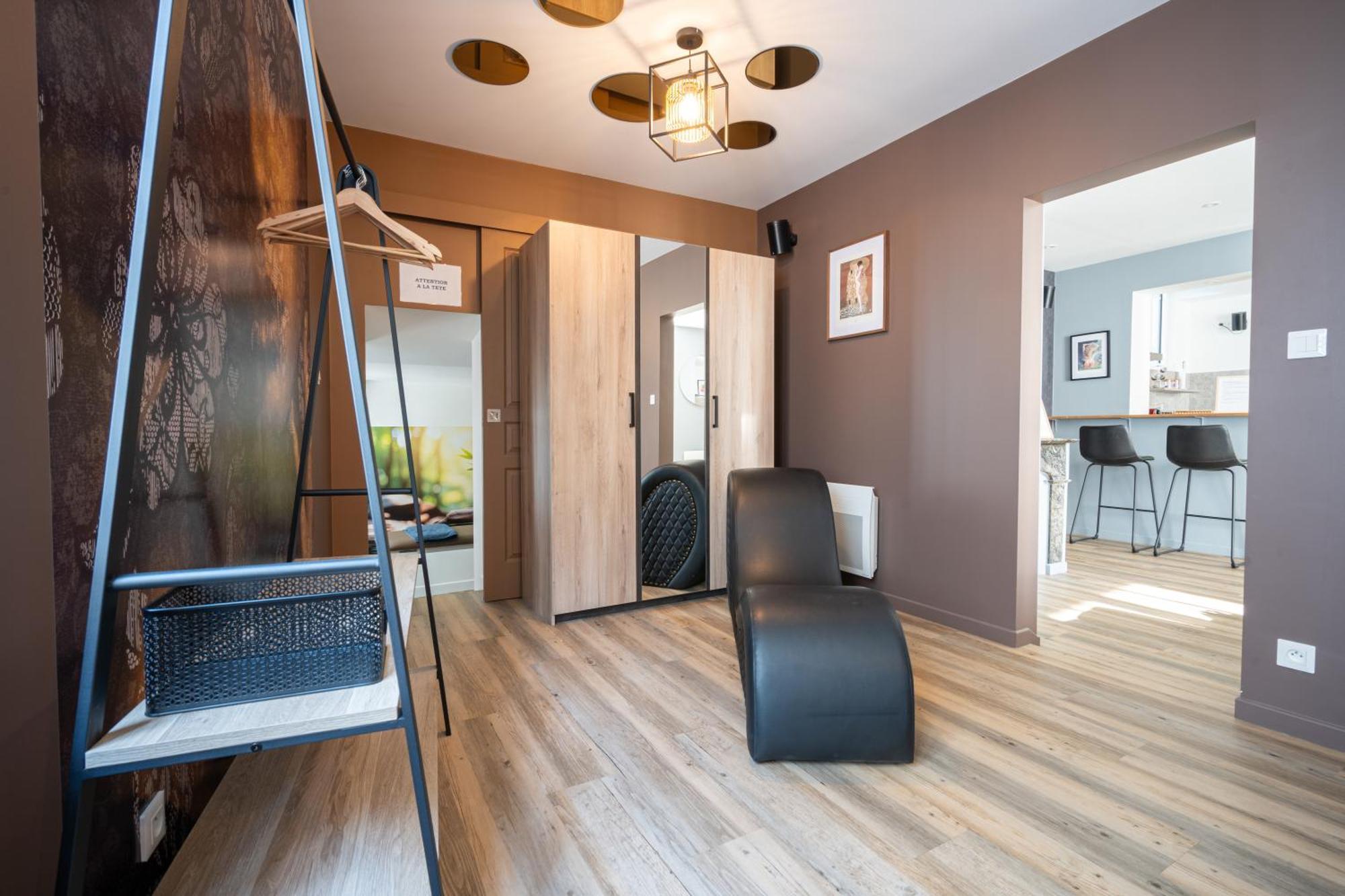 L'Escapade Apartment อองเชร์ ภายนอก รูปภาพ
